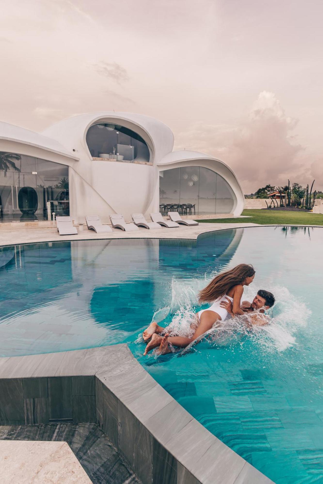 Villa Boutique Complex Sensation